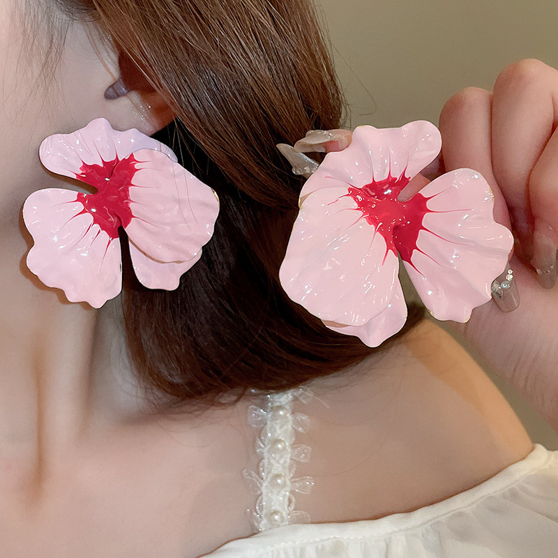 Pendientes largos de borla de circón súper flash Pendientes de lujo ligero de alta gama de moda Pendientes de todo fósforo de temperamento de nicho al por mayor femenino