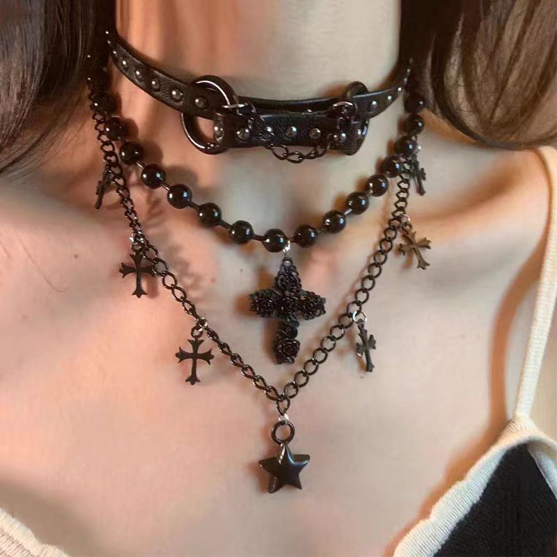 Gothic punk style star cross multi-layer necklace female niche subculture heavy industry hot girl clavicle chain trendy accessories