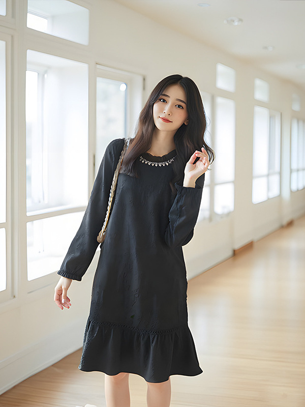 65-160kg Plus Size French Style Little Black Dress 2025 Spring & Fall New Slightly Fat mm Beaded Knitted Dress