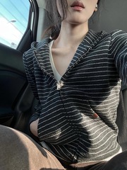 撞色条纹连帽长袖卫衣外套女早秋2025新款韩系小个子修身短款上衣
