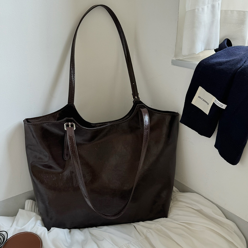 대용량 겨드랑이 가방 여성 패션 통근 숄더백 한국 스타일 인 스타일 캐주얼 다용도 토트 백 틈새 시장