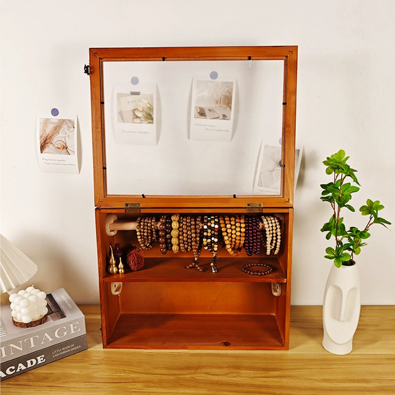 Браслет из walnut с ретро-стилизцией, система хранения, прозрачная подставка