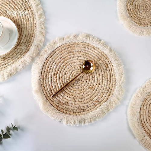 Modern simple straw placemat corn husk woven mat tassel edge thickened insulated placemat small tea coaster dining table mat