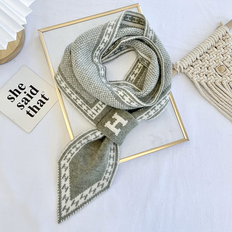 Nuevo tipo de bufandas cruzadas coreanas de otoño y invierno de ajedrez de punto de cuadros perezosos perforación bufandas de cuello