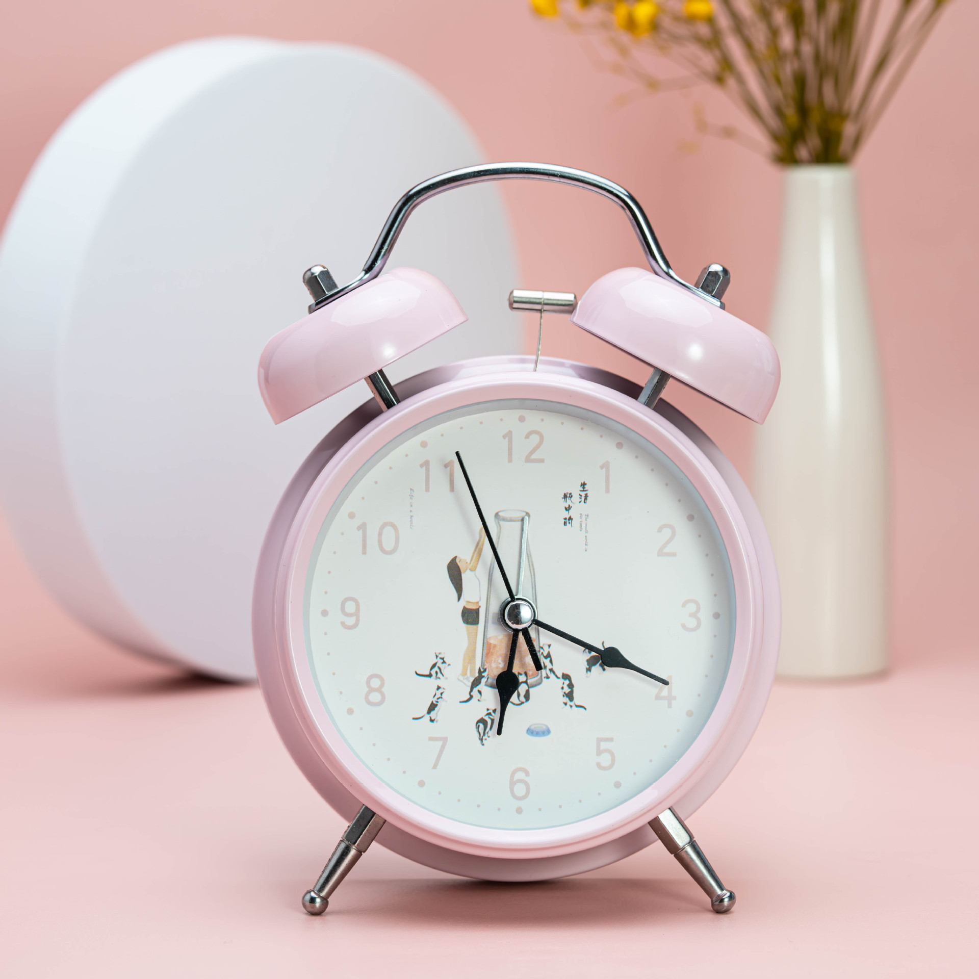 Directo de fábrica de metal de moda creativa de 4 pulgadas campana despertador estudiante reloj despertador con luz de noche dormitorio mudo reloj