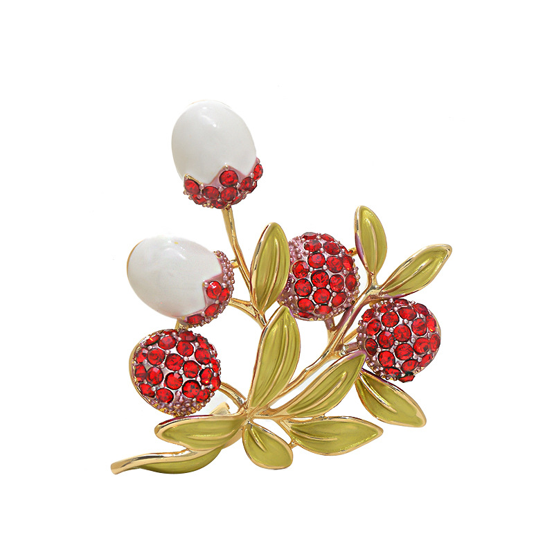 Dulce lichi broche de fruta nicho femenino de alta calidad diseño literario flores de pecho de moda temperamento broche accesorios de traje image 6