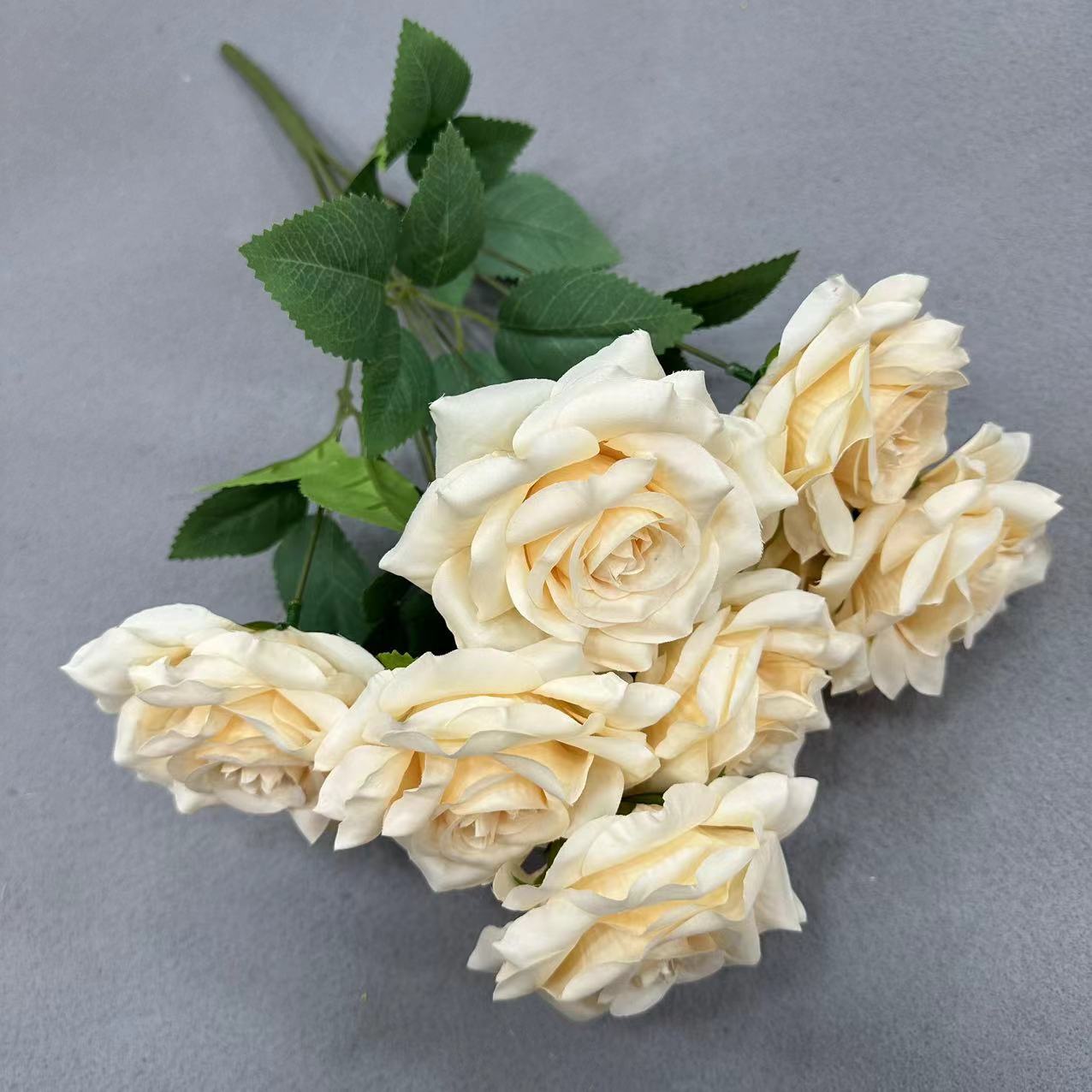 Ramo de Rosas Artificiales 9 Cabezas de Seda Decorativo para Bodas