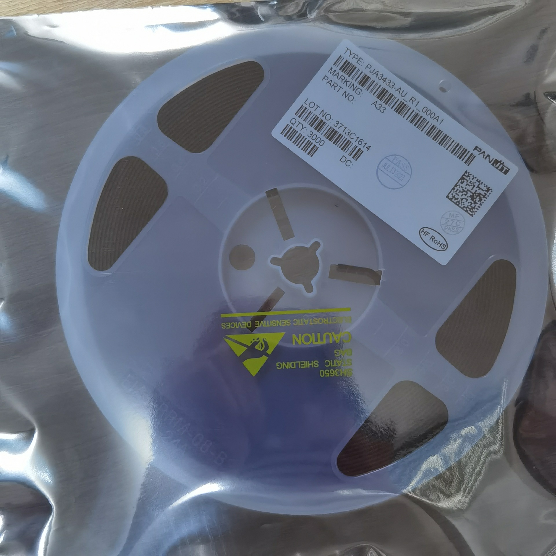 全新正品现货 PJA3433-AU_R1_000A1 P-MOS管 30V sot23 询价为准