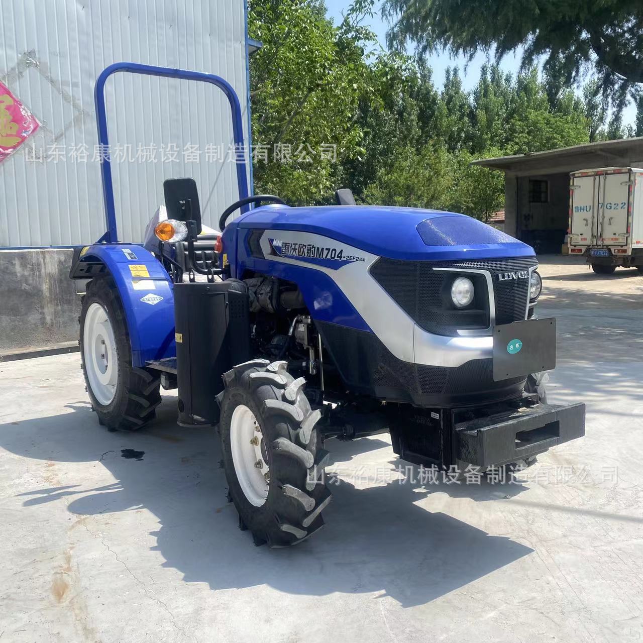 雷沃M704-2EF2低矮型四驱农用拖拉机果园大棚除草灭茬旋耕犁地机