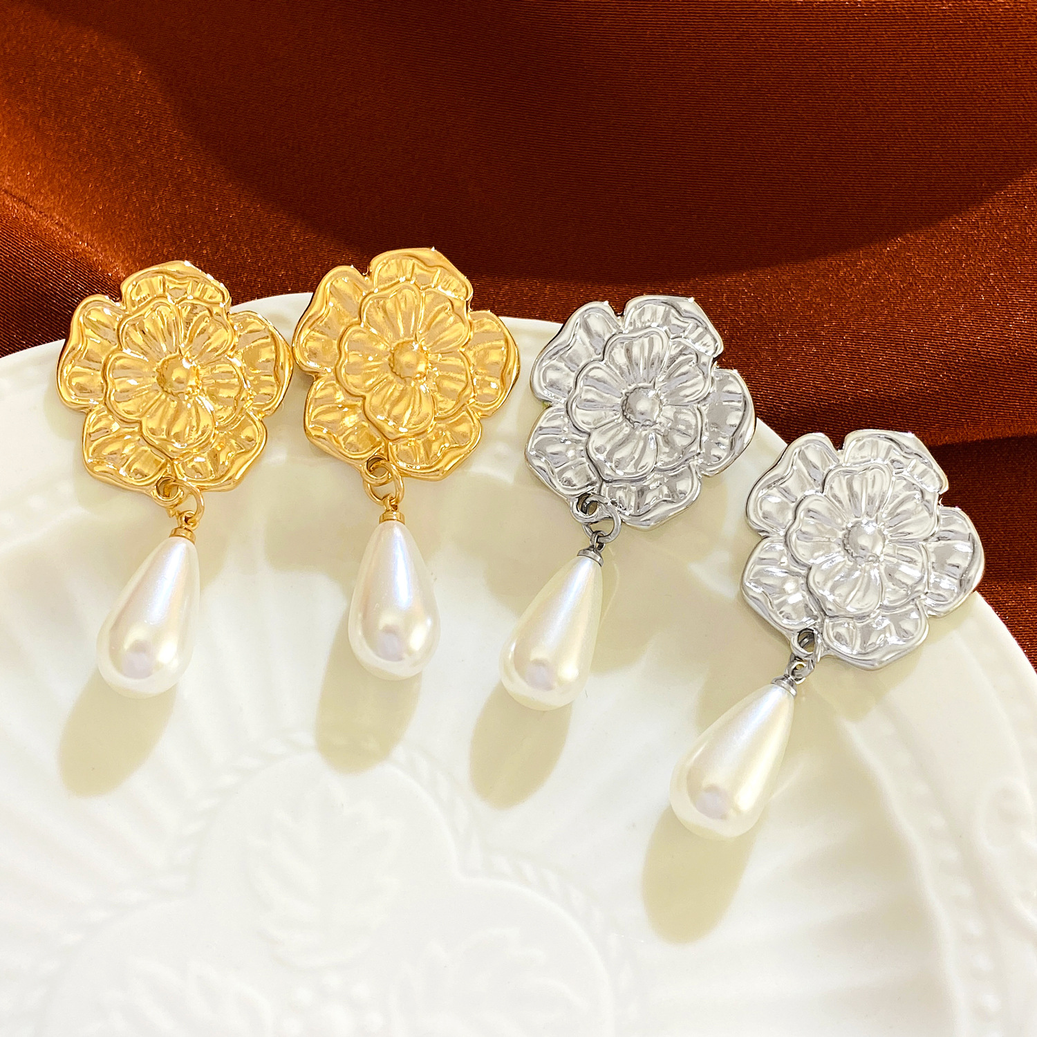 Orecchini a forma di fiore con design creativo da donna Instagram, di lusso e leggeri, in perle francesi_voghion.com