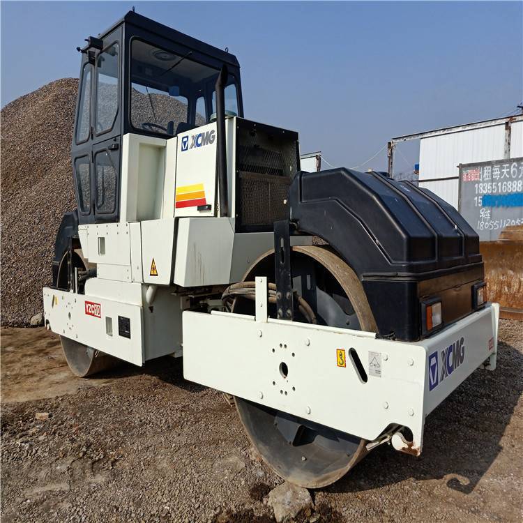 出售徐州10吨双钢轮压路机，全液压双驱10吨压路机