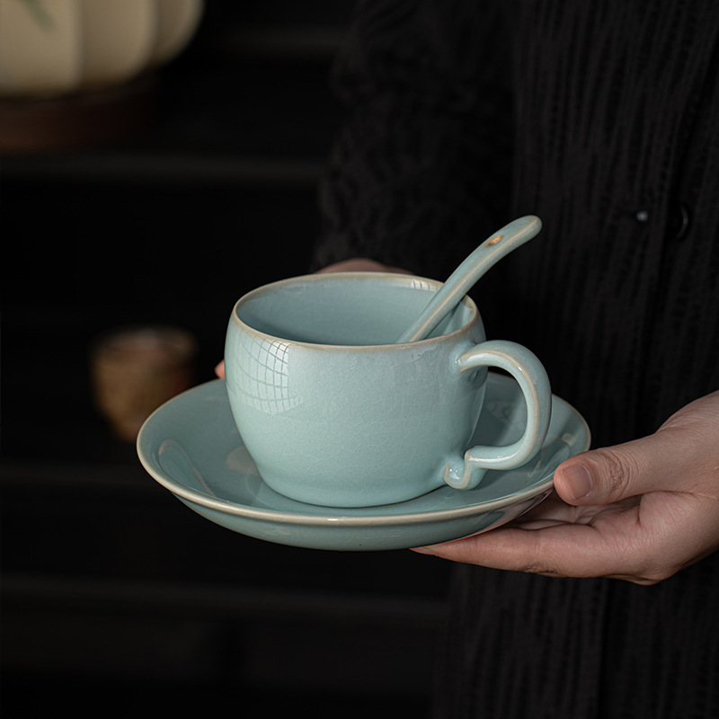 Tazas de café y platos de té de la tarde, horno de viento de cerámica retro, alto valor de la oficina, taza de oficina con cucharas de Ruwao