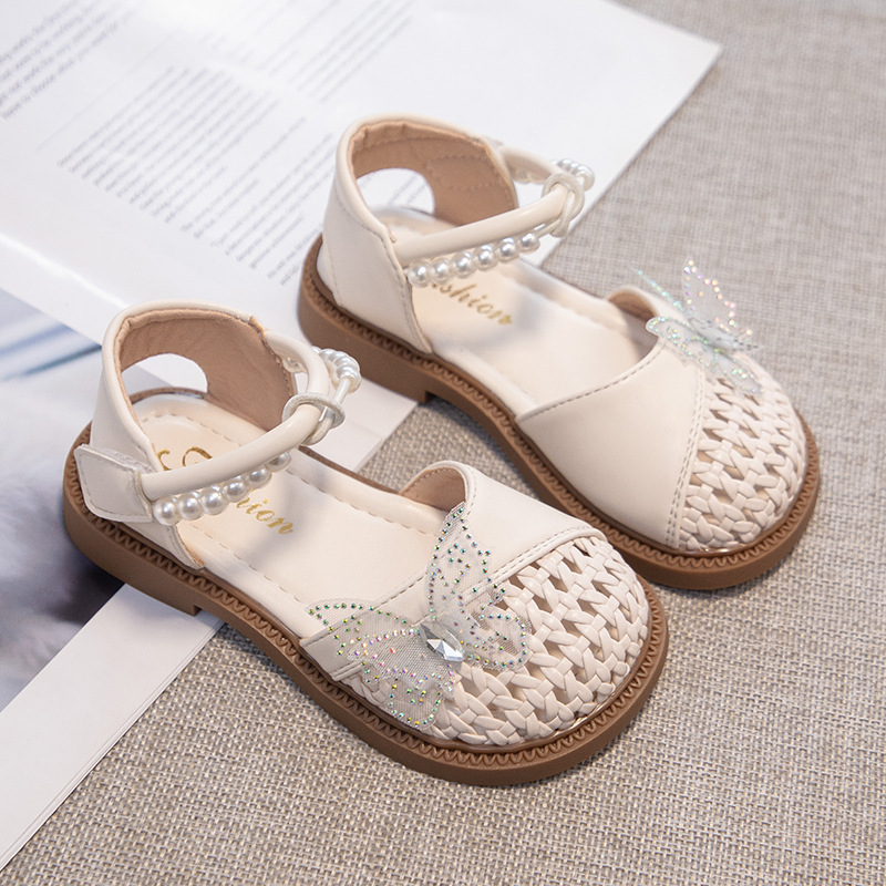 Zapatos de perlas huecas para niñas 2026 verano de moda infantil versátil zapatos de princesa sandalias trenzadas image 7