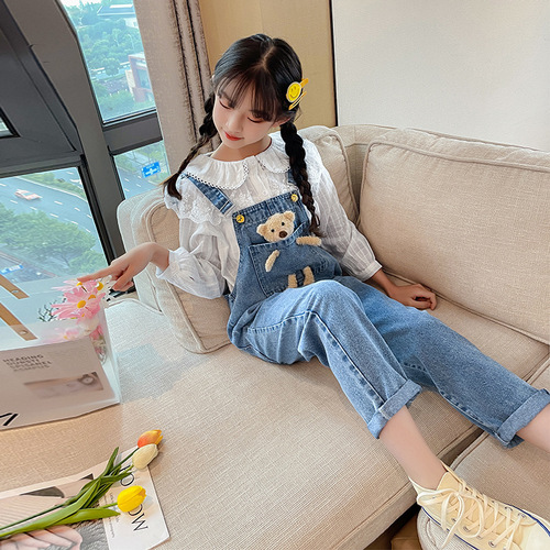 Girls jeans cute pocket bear denim overalls Korean style spring girls pants new spring and autumn trousers
