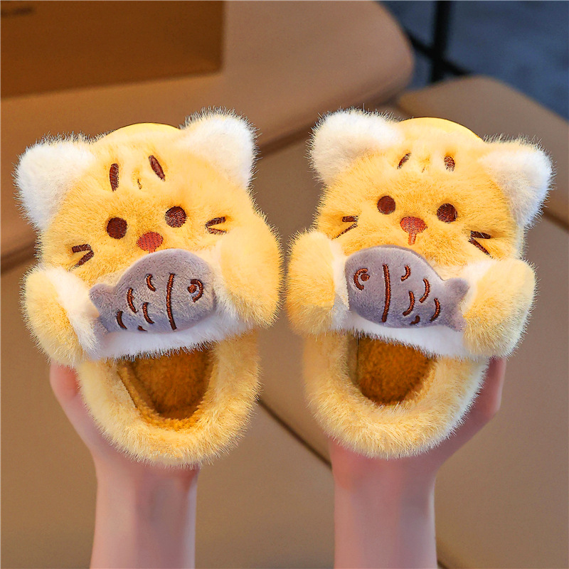 Zapatillas de algodón para niños de invierno antideslizantes de dibujos animados para niños pequeños y medianos calientes en casa bolsas de peluche de conejo y zapatos de algodón para bebés