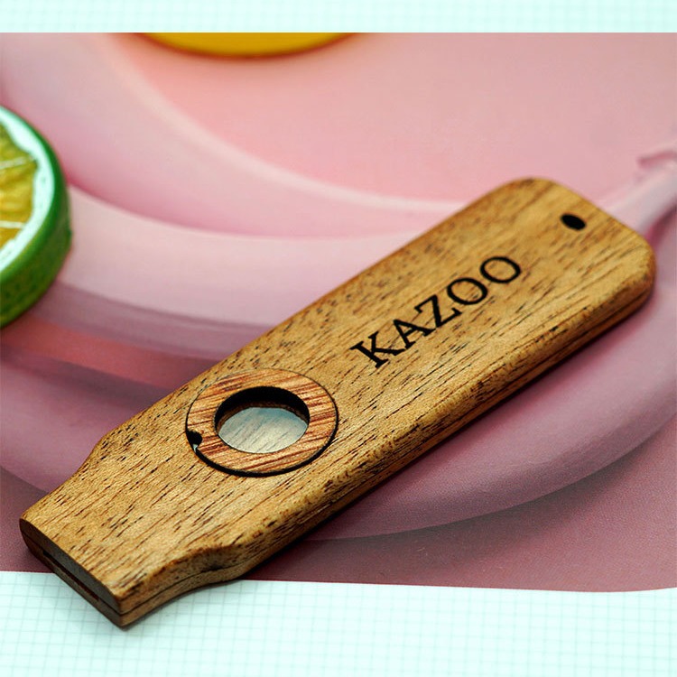 カズオ専門の木のカズオのギターの伴奏楽器のカズオは勉強しないで吹く楽器の卸売りができます。