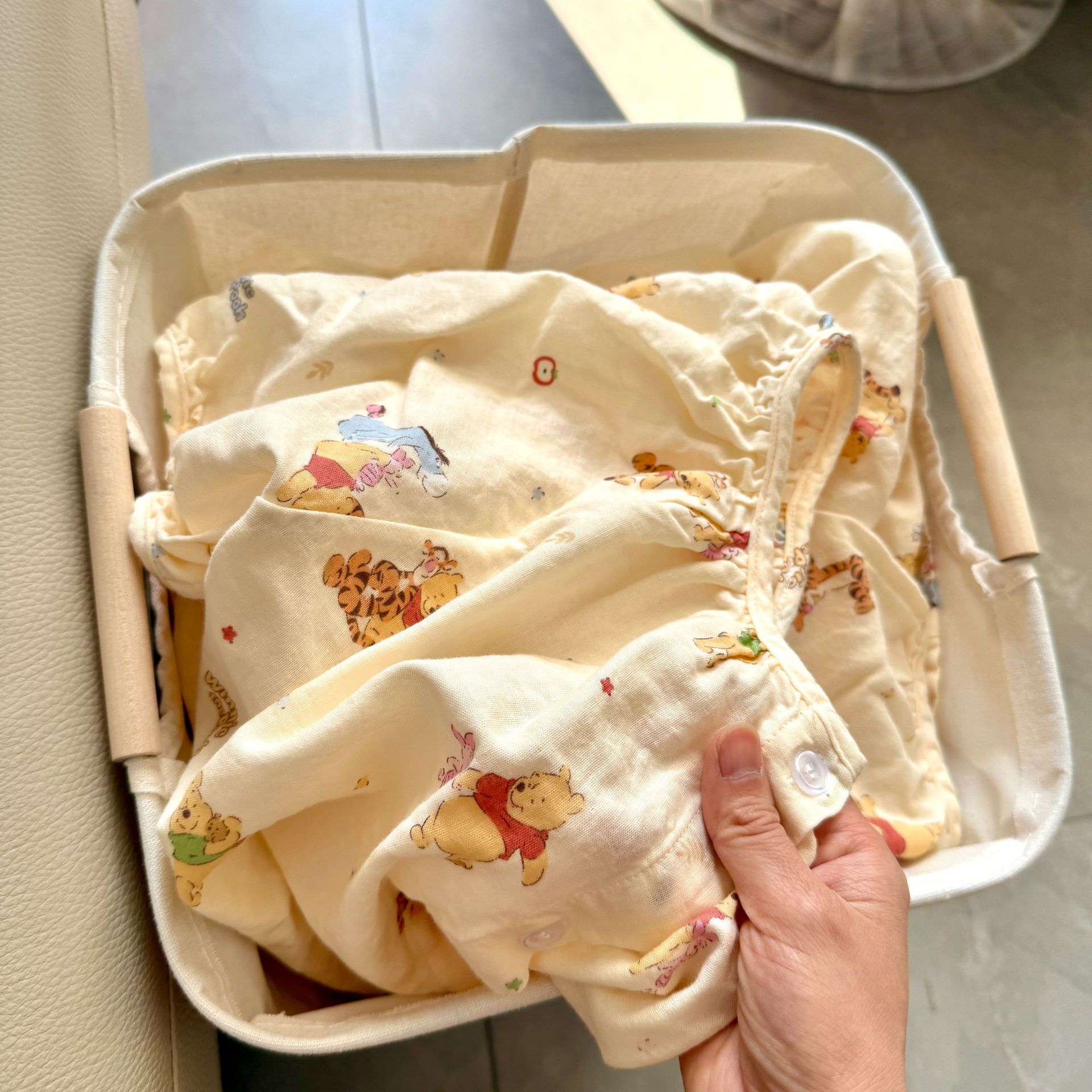 라운드넥 반팔 반바지 세트 - 푸우 패밀리