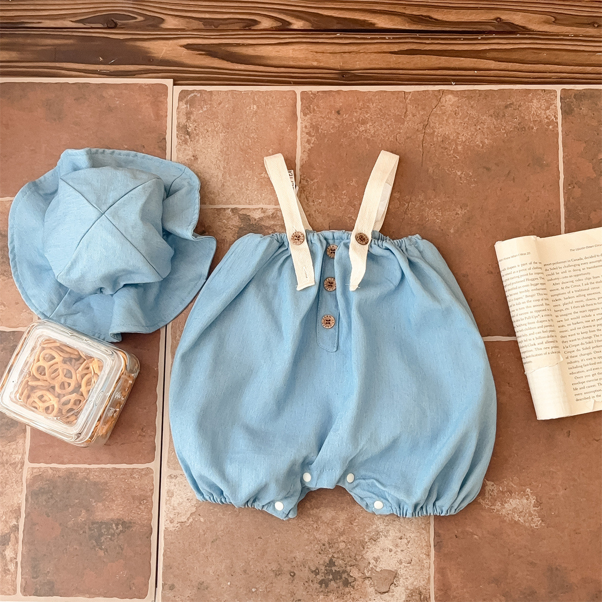 Youhe 2025 verano nuevo estilo casual para hombres y bebés mono de color sólido traje de salida para bebés sombrero para el sol babero