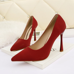 Korean fashion pointed shallow high heeled shoes night club show thin thin thin heeled women’s single shoes professional