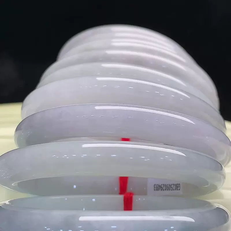 厂家翡翠手饰批发缅甸天然翡翠 清爽带色翡翠手镯珠宝饰品批发