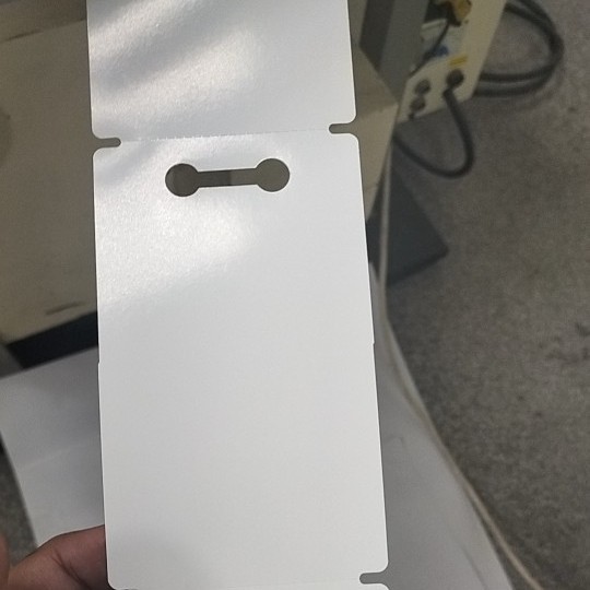 耐高温卷筒钢铁吊牌防撕破螺纹钢筋挂牌管材铝材行业空白吊牌标签