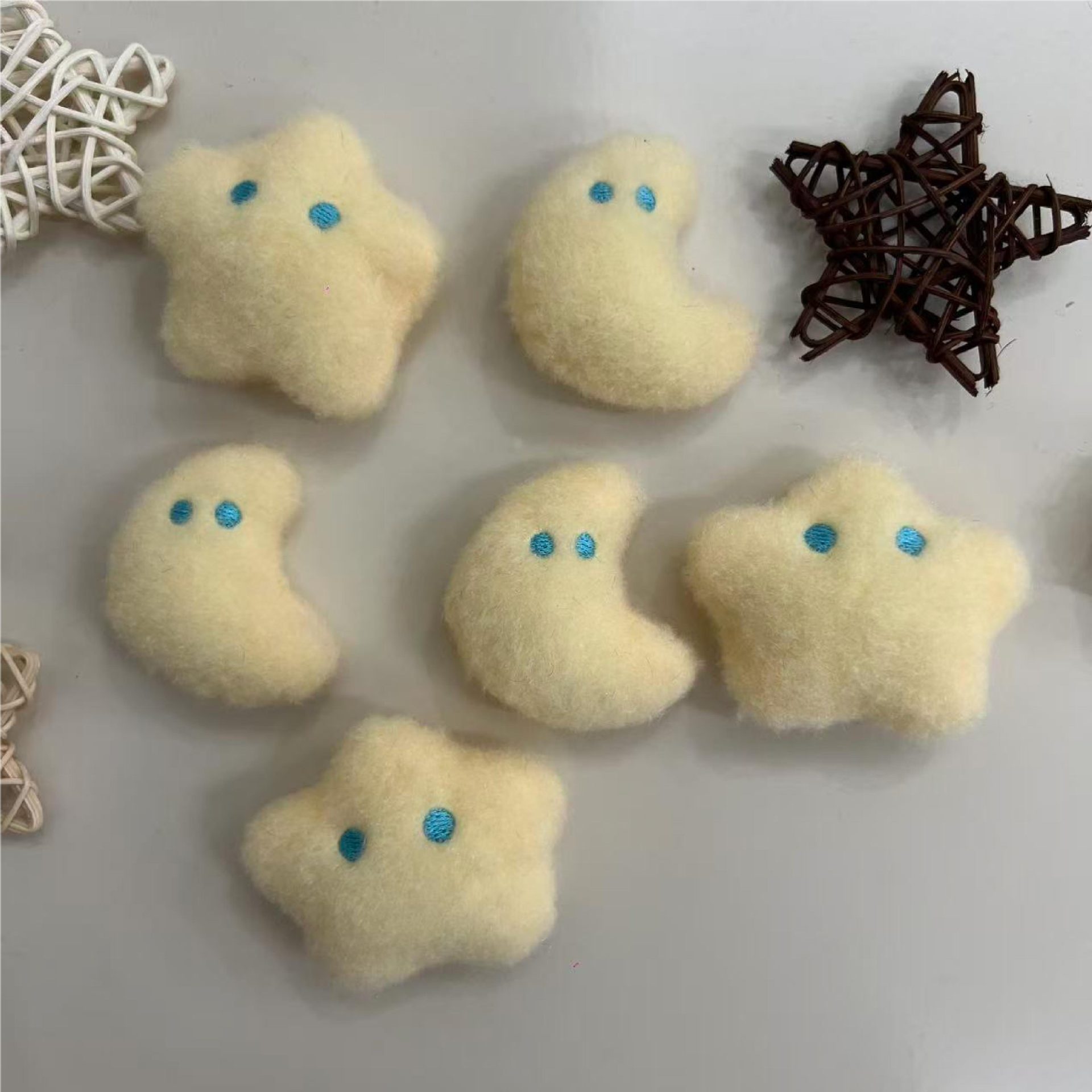 Cute Cream Yellow Plush Star Moon Brooch Soft Adorable Girl Autumn Winter Sweet Shoe Hat Clothing Accessories Pin Badge_voghion.com