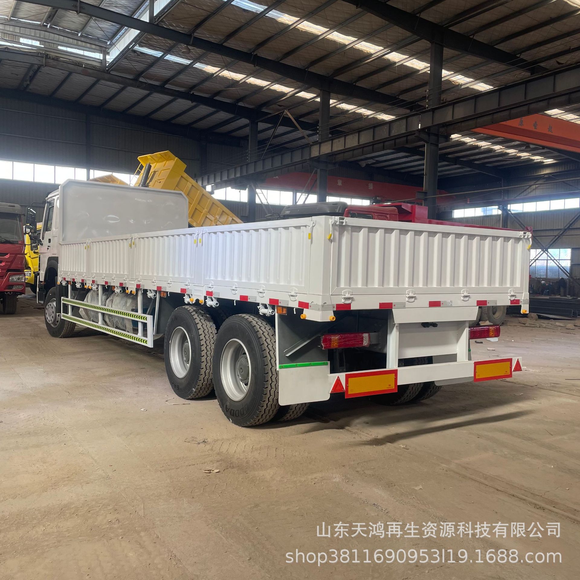 Factory direct sales of African HOWO heavy-duty 6x4 trucks and dump trucks, sourced from the manufacturer for export