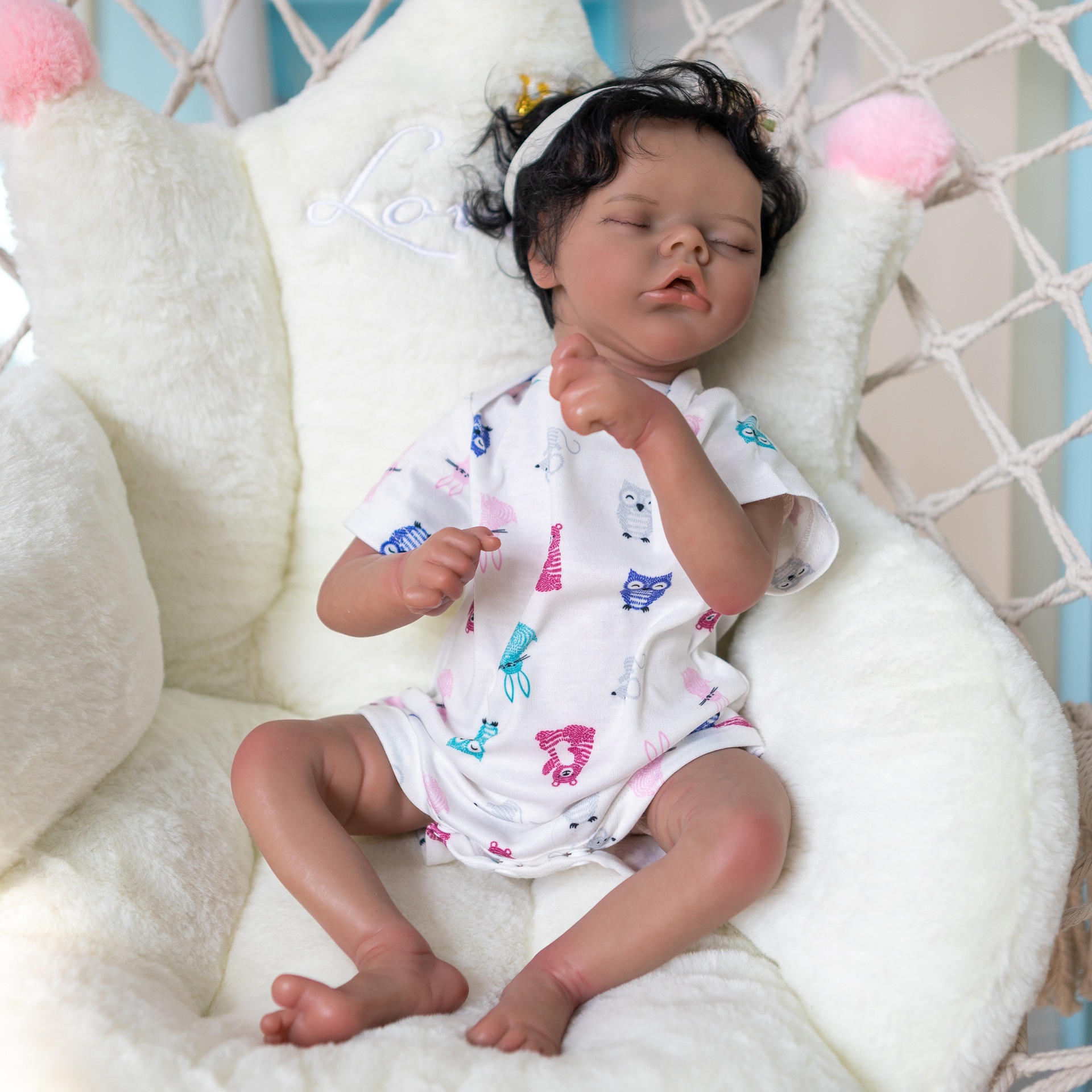 En stock y entrega rápida TWINB simulación bebé renacido muñeca transfronteriza e-commerce entrega de una pieza muñeca de color de piel negra