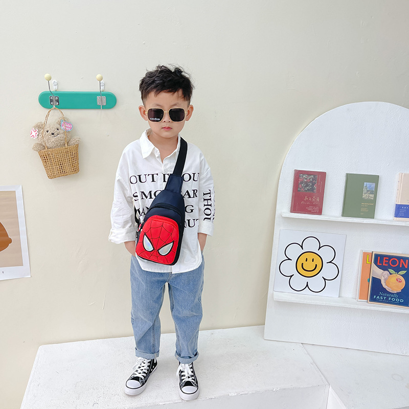 Moda bolso de los niños frescos 2022 nuevo chico guapo crossbody pequeño bolso de pecho versátil lienzo personalizado monedero
