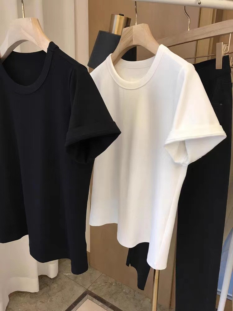 質感が絶つ! 強く押して、春夏はちょうど金が必要です。