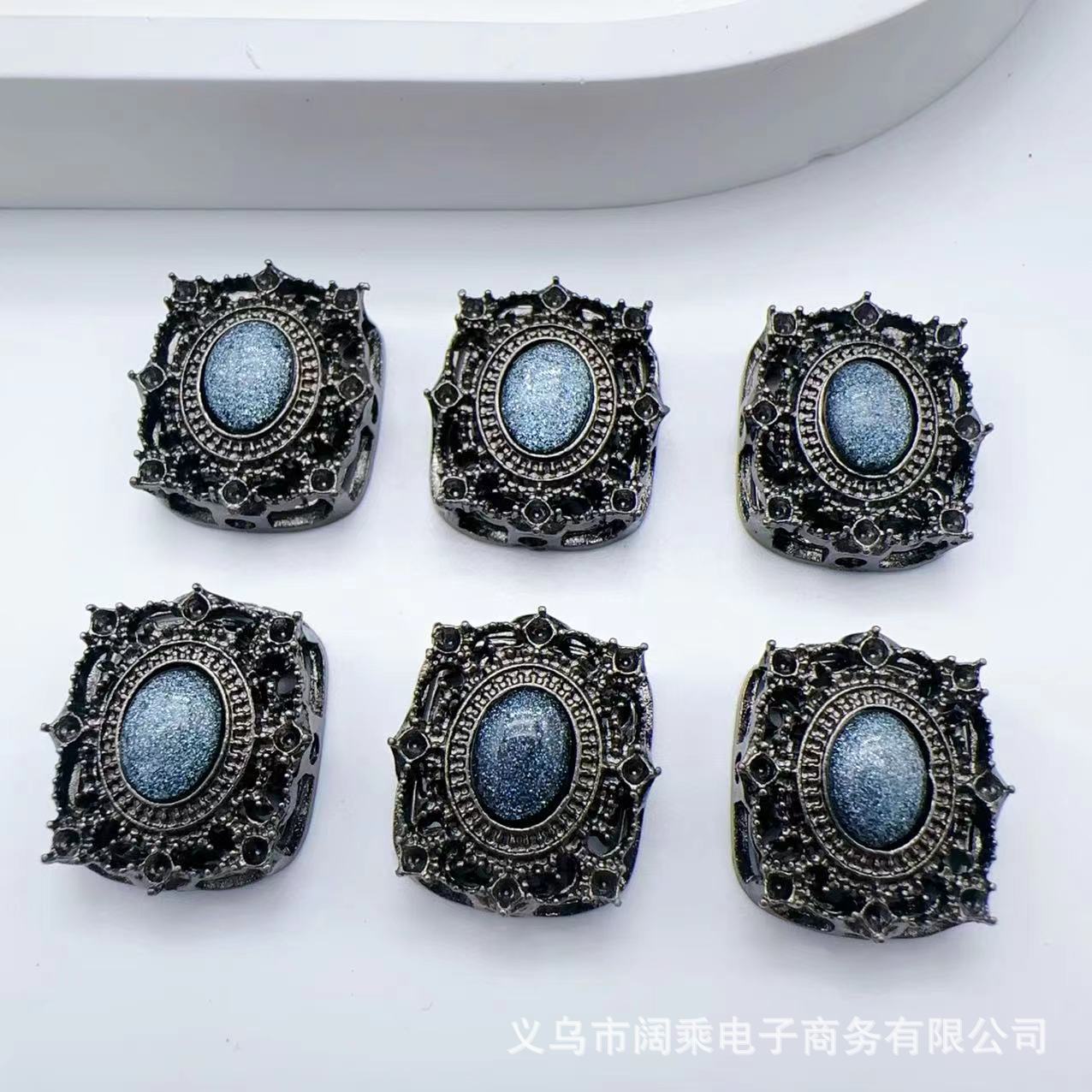 ダイヤモンドの長い方の大きい魔の箱の多い八穴のジルコニウムのdiyの手作りのビーズのブレスレットのネックレスの合金のアクセサリーのビーズの部品