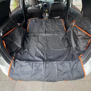 Car Rear Seat Pet Cushion Is Waterproof, Stain-Resistant and Easy to Clean. Oxford Cloth Is Strong and Wear-Resistant. Trunk Dirt-Proof Cushion