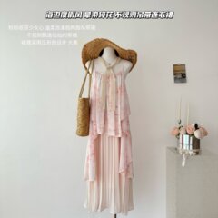 寺邁桃の若死の小柄な春夏の海辺のリゾート風は砕花のストラップのワンピース2025夏に染めます。