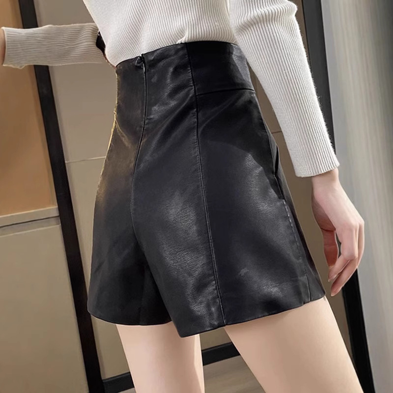 2025 Autumn and Winter New PU Leather Shorts Women's High Waist Slimming Base Wide Leg Pants Fashionable Korean Style A- Shoe Pants 2025 Autumn and Winter New PU Leather Shorts Women's High Waist Slimming Base Wide Leg Pants Fashionable Korean Style A- Shoe Pants
