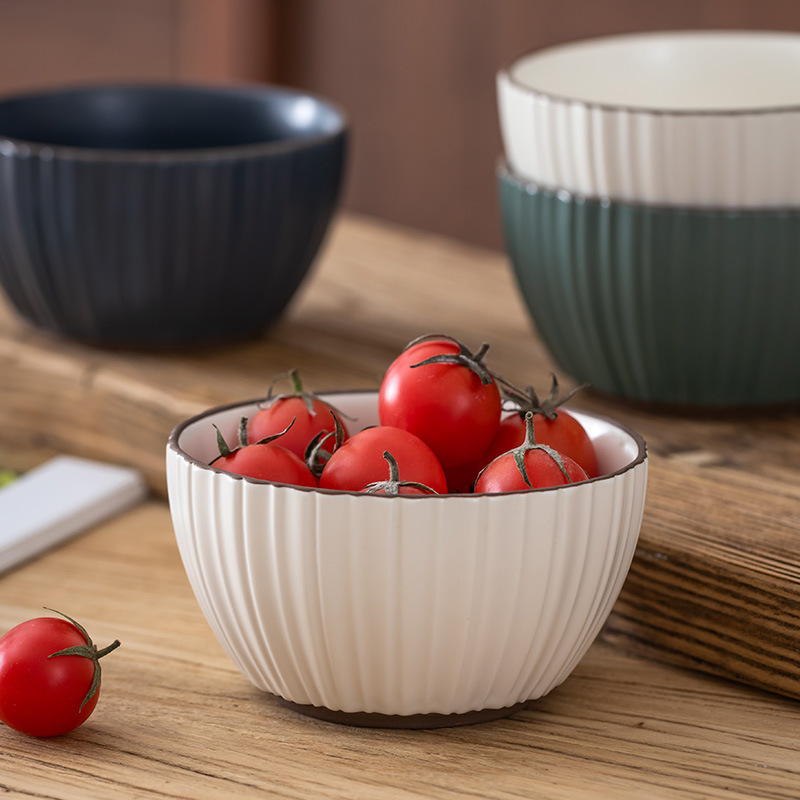 Cuenco de arroz tridimensional en relieve Cuenco de arroz de cerámica doméstica japonesa Cuenco de avena retro mate Cuenco de postre Cuenco de arroz pequeño