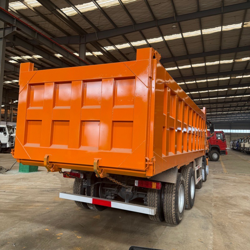Exported to Africa HOWO NX 8x4 dump truck, 8-wheel rear-tipping soil-dump engineering dump truck