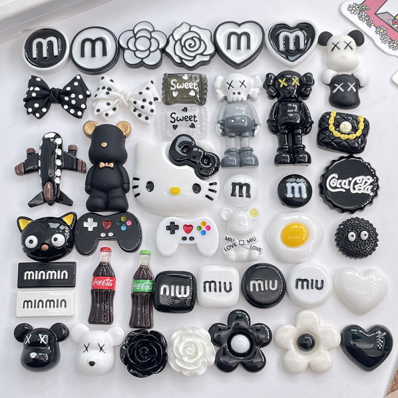 Black and White M&M Shoe Flower Resin Accessories Small Parts Keychain DIY Handmade Hairpin Fridge Magnet Accessory Materials Black and White M&M Shoe Flower Resin Accessories Small Parts Keychain DIY Handmade Hairpin Fridge Magnet Accessory Materials