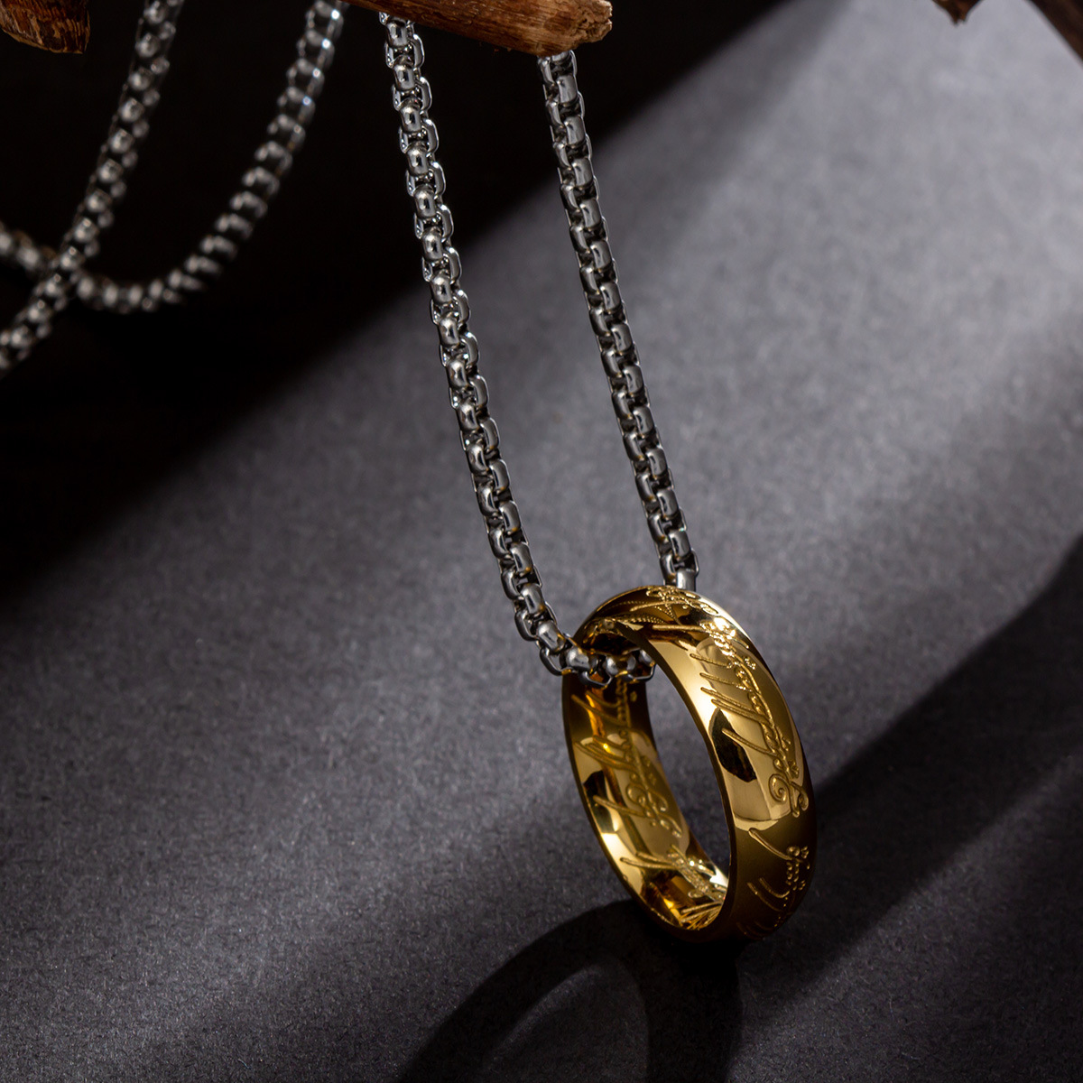 1 Piece Quantity Daily, Shopping Occasion Hip-Hop Retro Circle 304 Stainless Steel Plating Gold Plated PVD Coated Men'S Pendant Necklace Men Pendant Necklaces
