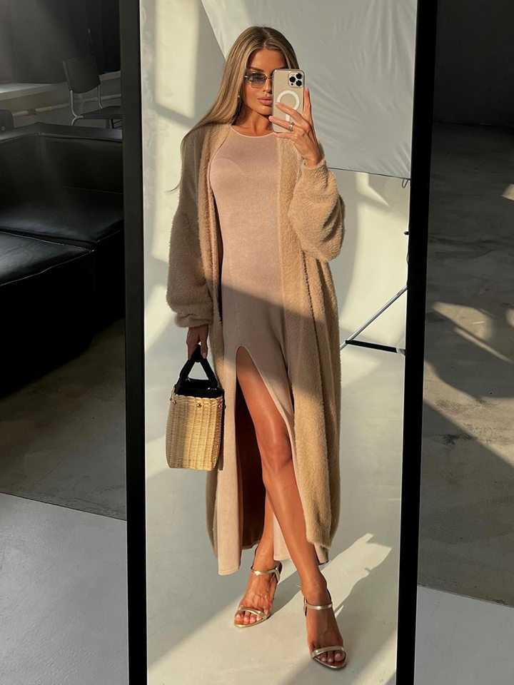 Áo cardigan len lông mềm dáng dài rộng cổ chữ V tay dài — hồng, màu xám, quần kaki chi tiết 58
