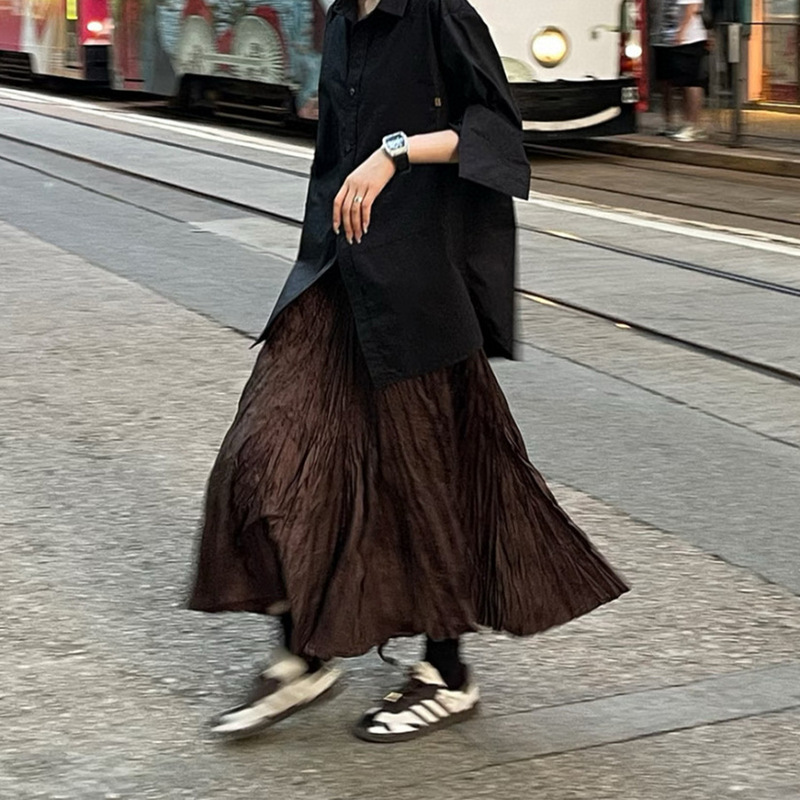 Early Autumn New Elegant Crinkled Large Hem Skirt Versatile Gentle Style Ins Trendy Fashion Long Flowing Pleated Skirt