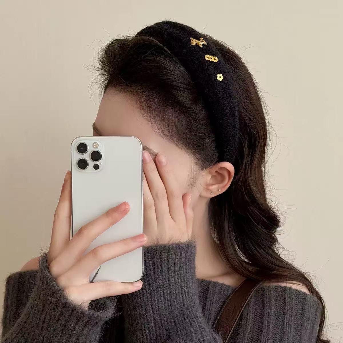 #253 black money flower headband