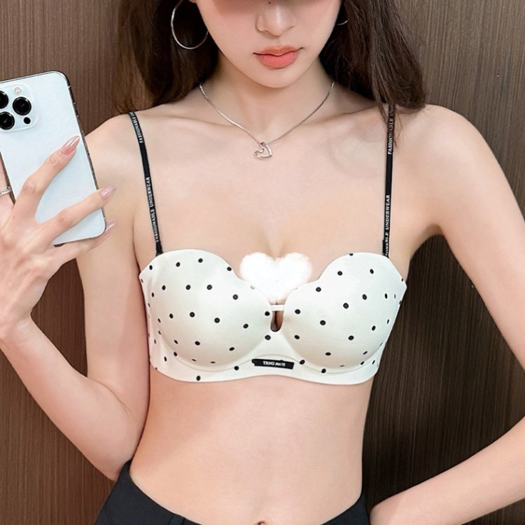 High-Quality One-To-One Ratio Strapless Lingerie with Beautiful Back Design, Push-Up Effect for Small Busts, No Empty Cups, Anti-Sagging Bra
