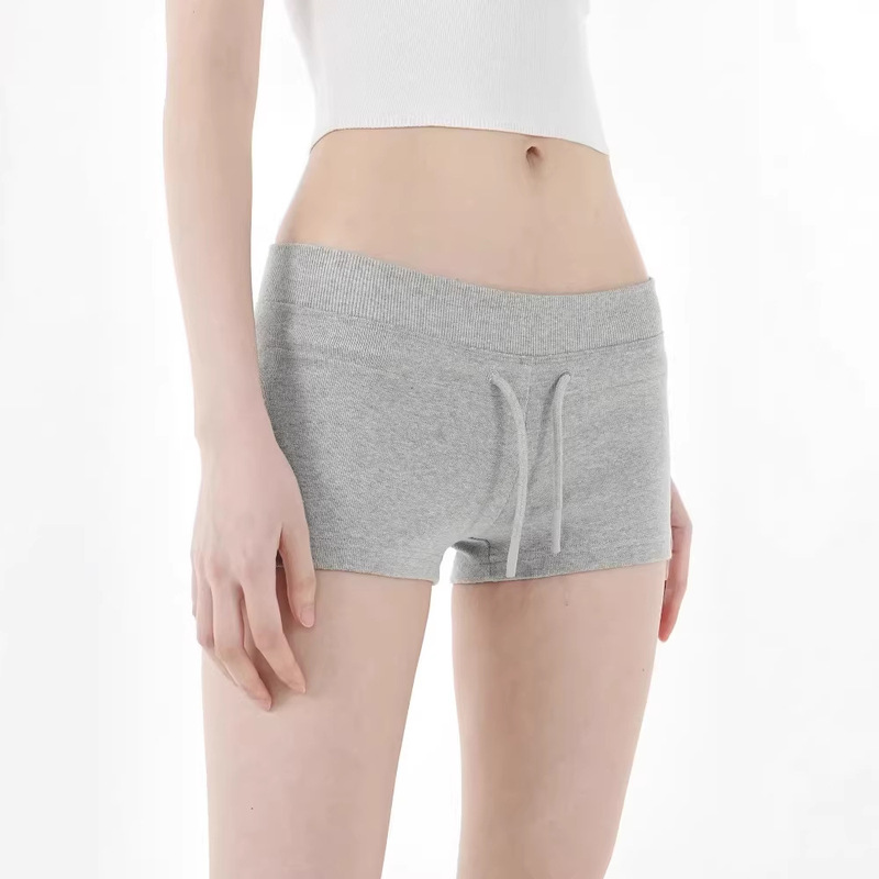 Low-Waist Slim-Fit Stretchy Sports Knit Shorts American-Style Fitness Yoga Hip-Hugging Mini Shorts for a Slimming Look