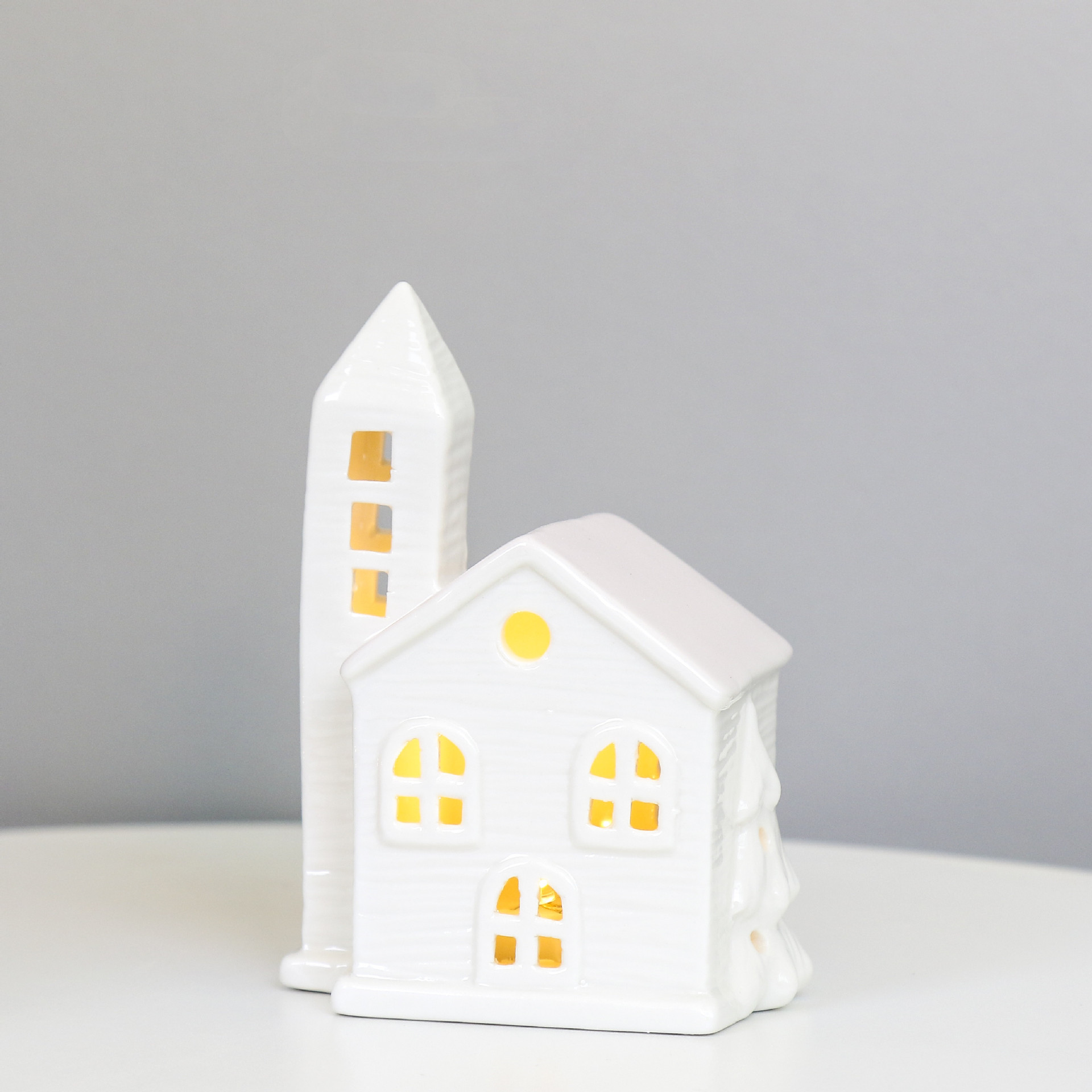 Casa de Navidad de Cerámica Hueca con Luz LED, Decoración de Regalo, Artesanía, Exhibición, Venta Directa de Fábrica, Hecho a Mano