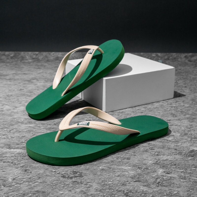 Popular Men's Slippers 2026 New Model for Outdoor Wear, Summer Men's Non-Slip, Wear-Resistant Sports Sandals, Beach Flip-Flops