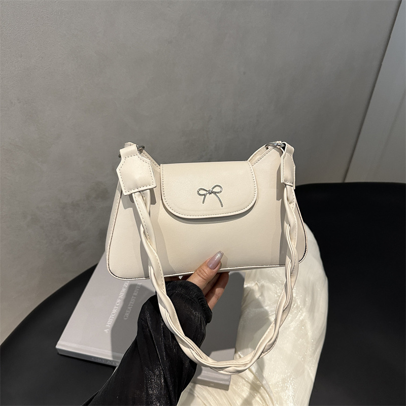 Borsa a tracolla donna elegante con fiocco modello alla moda_voghion.com