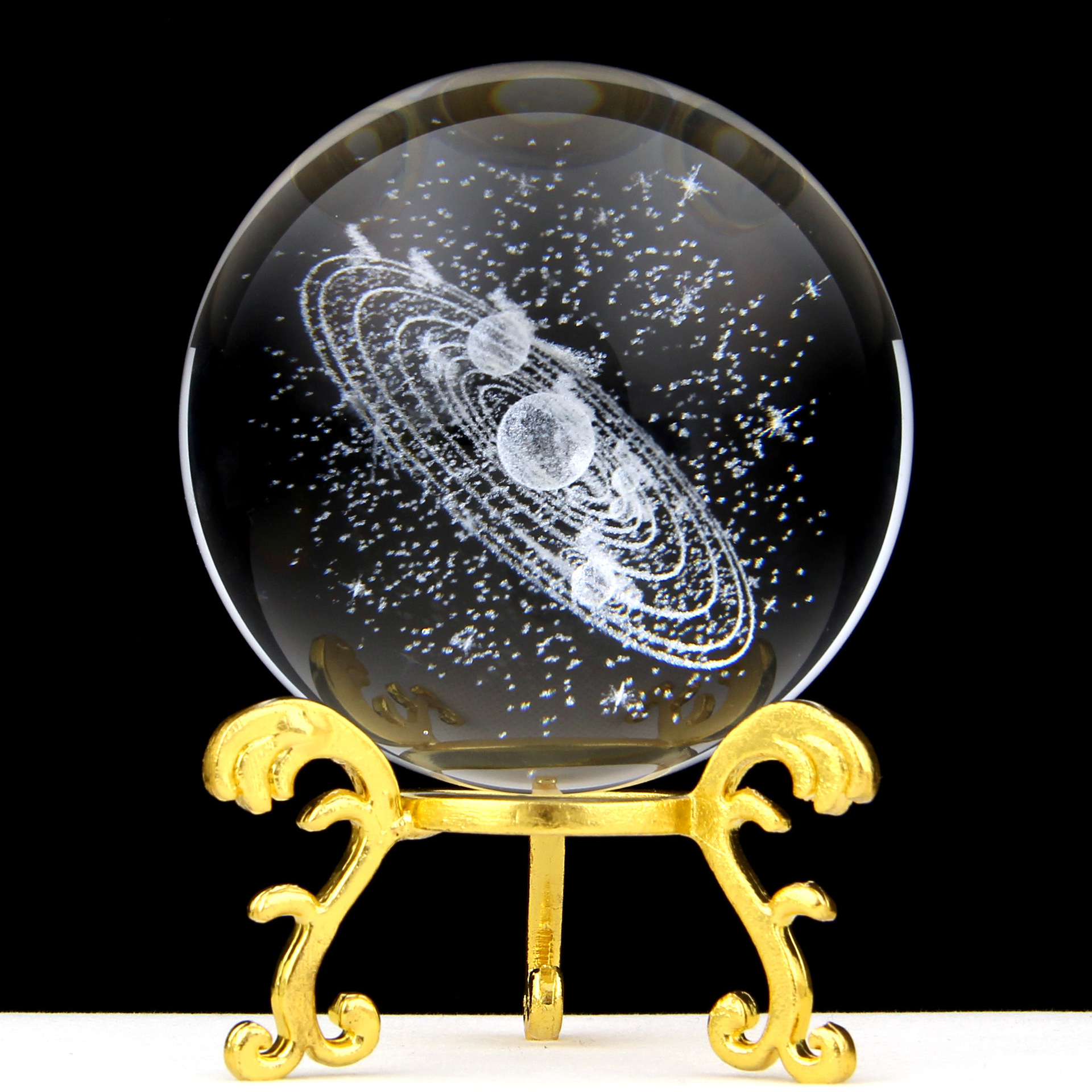 Fabricante de Puzhou, bola de cristal grabada, decoración para el hogar, venta al por mayor transfronteriza, adecuada para salas de estudio, gabinetes de TV y cualquier escena versátil.