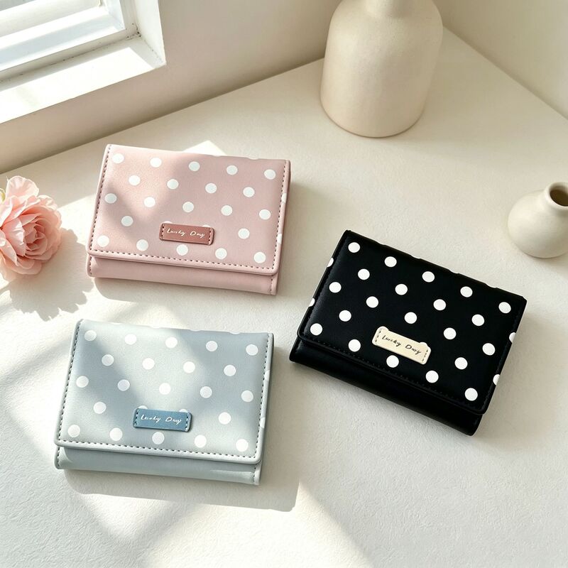ins Korean-style minimalist polka dot short wallet for women, featuring a unique design, a high-end and luxurious feel, and versatile cardholder functionality