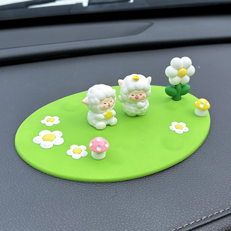 Creative Cute Daisy Four-leaf Clover Cushion Decorations Accessories Mini Car Desktop Small Ornaments Non-slip Creative Cute Daisy Four-leaf Clover Cushion Decorations Accessories Mini Car Desktop Small Ornaments Non-slip