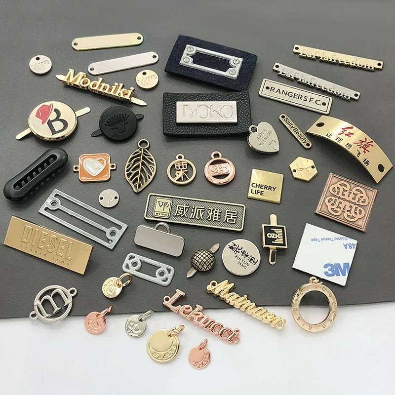 Металлическая вывеска ZHI делает фабрику оптовая прямоугольная сумка, золотая буква мелкая этикетка для одежды LOGO